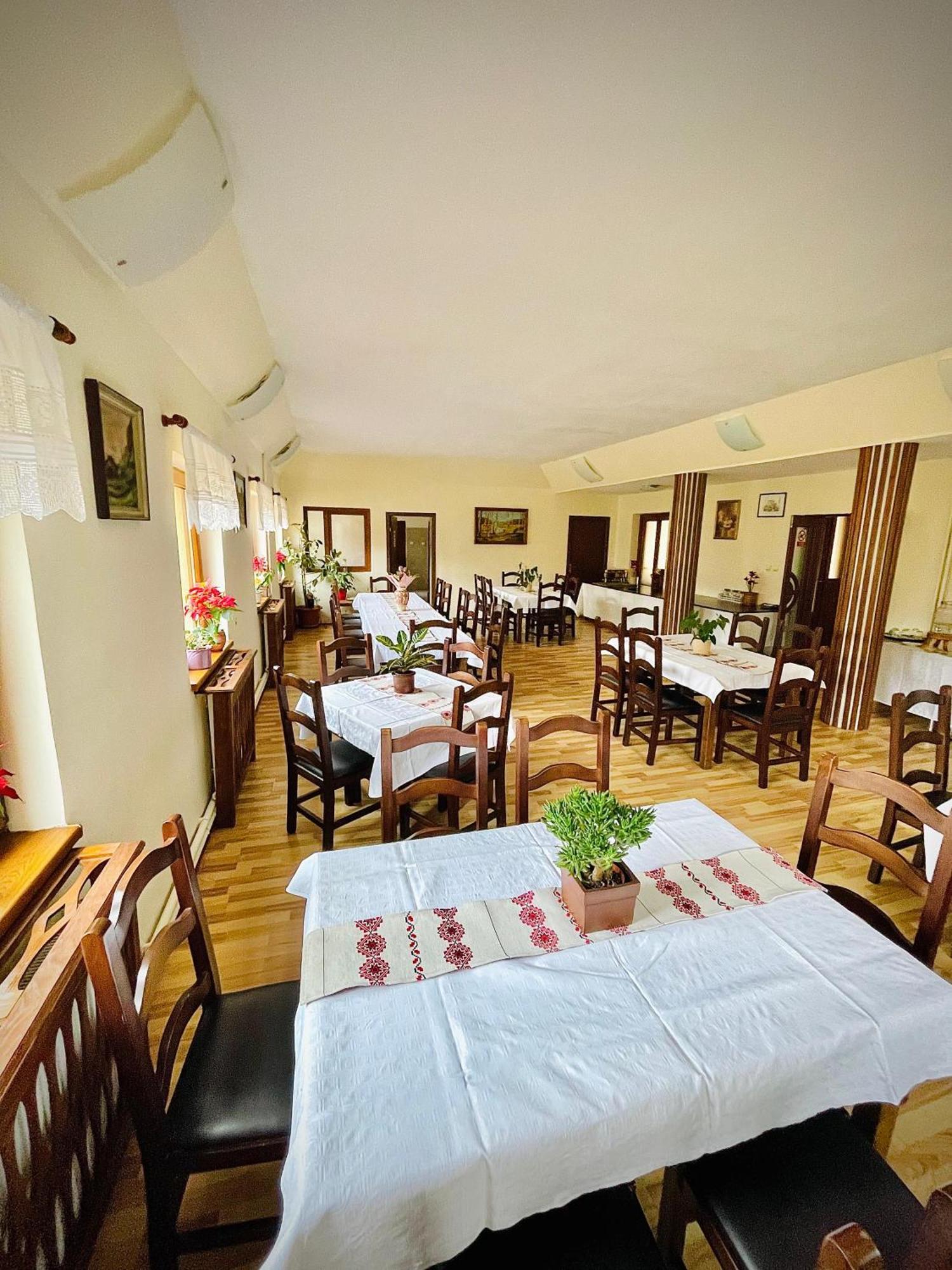 Green Mountain Resort Scrind-Frăsinet Zewnętrze zdjęcie